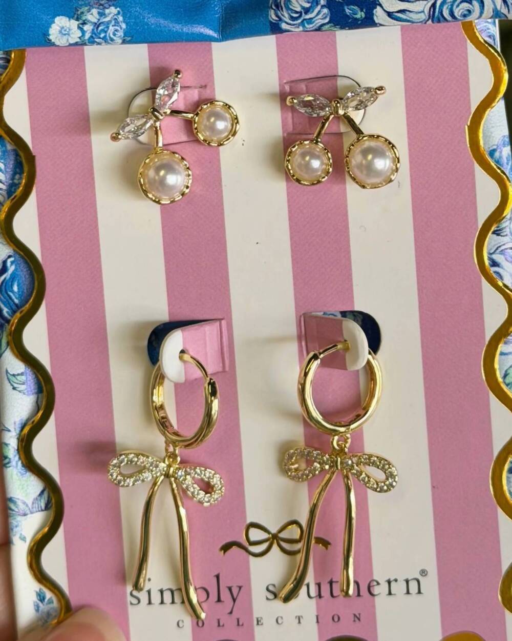 NEW SIMPLY SOUTHERN women's ribbon earring set in gold